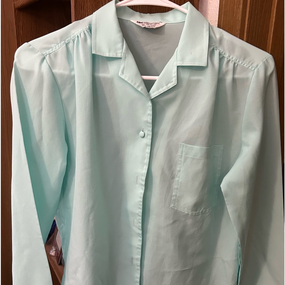 Women’s vintage blouse. Beautiful mint green color. Never worn